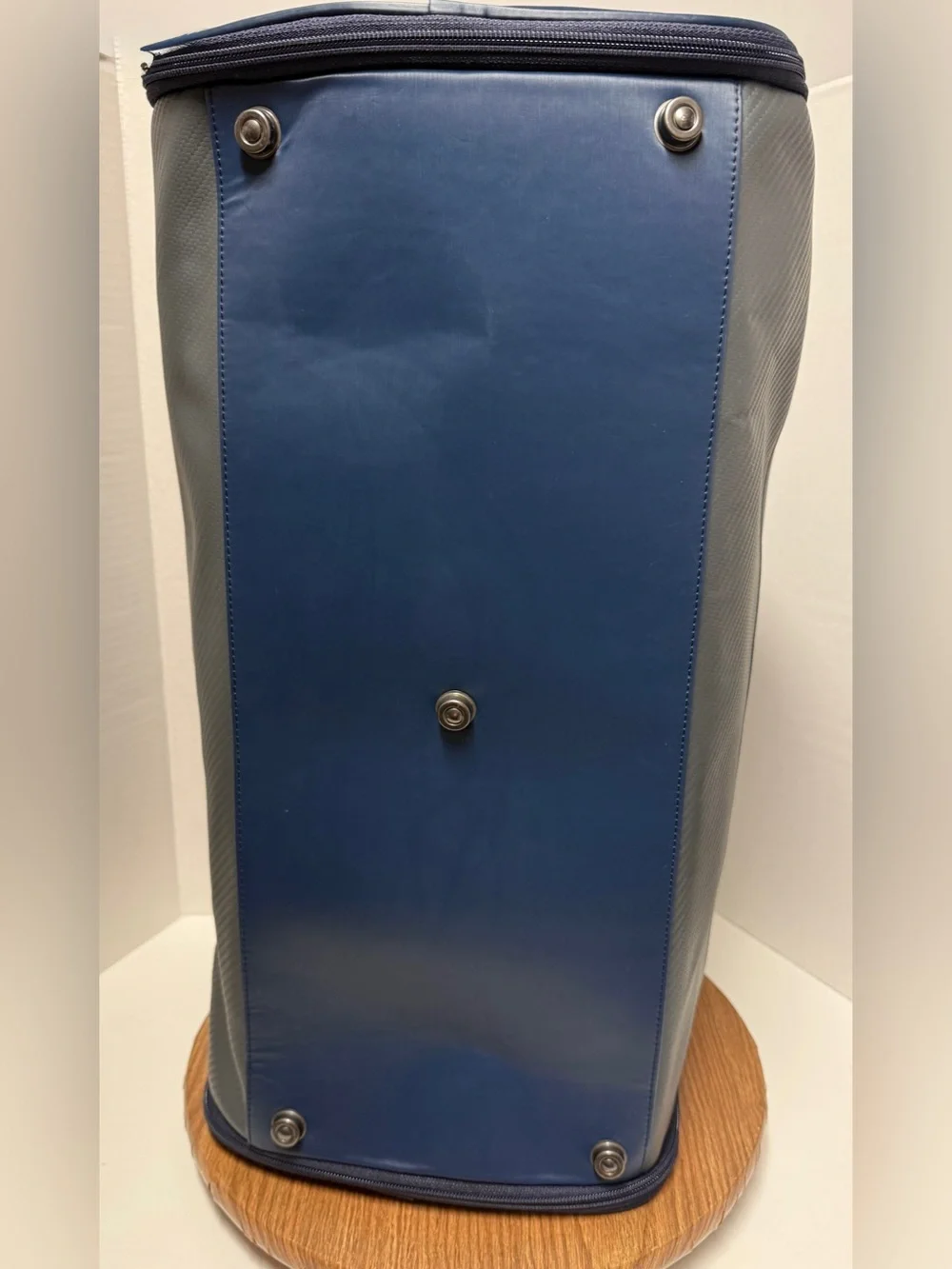 STITCH Navy Ultimate Golf Garment Travel Bag Tote Duffle NWOT Older Model